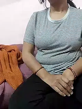 QSMTCNNT online show from 12/15/25, 11:47