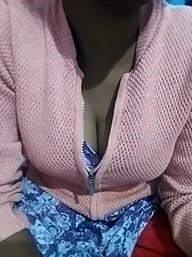 Snapshot of Soniya-shina chatting on 12/16/25, 03:50 Soniya-shina online show from 12/16/25, 03:50