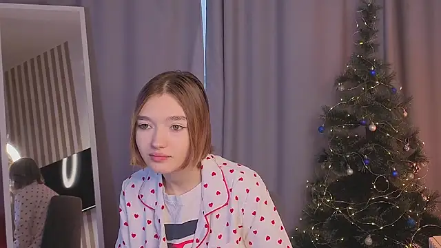 Leyla crsh online show from 12/17/25, 05:35