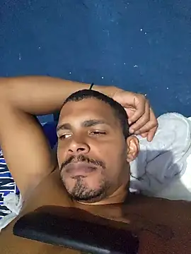 marreta240675 online show from 04/06/26, 06:42