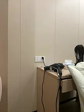 Snapshot of mengmeng776 chatting on 04/06/26, 06:03 mengmeng776 online show from 04/06/26, 06:03