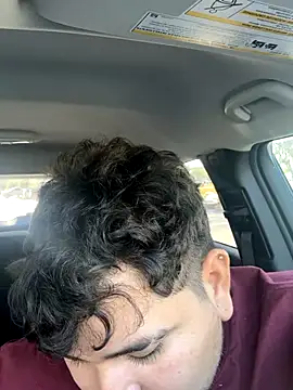 Snapshot of carlosdaniellllll chatting on 12/15/25, 04:22 carlosdaniellllll online show from 12/15/25, 04:22