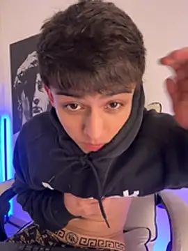 Snapshot of lian_fooxx chatting on 03/16/26, 03:45 lian fooxx online show from 03/16/26, 03:45