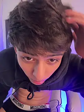 Snapshot of lian_fooxx chatting on 03/27/26, 03:23 lian fooxx online show from 03/27/26, 03:23