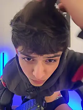 Snapshot of lian_fooxx chatting on 04/28/26, 03:22 lian fooxx online show from 04/28/26, 03:22