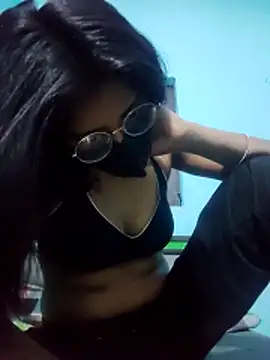 Aaradhya-Rani online show from 04/12/26, 06:57