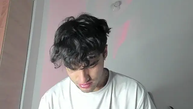 Snapshot of charlie_dicker chatting on 02/10/26, 02:15 charlie dicker online show from 02/10/26, 02:15