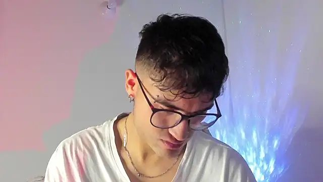 Snapshot of charlie_dicker chatting on 02/14/26, 11:45 charlie dicker online show from 02/14/26, 11:45