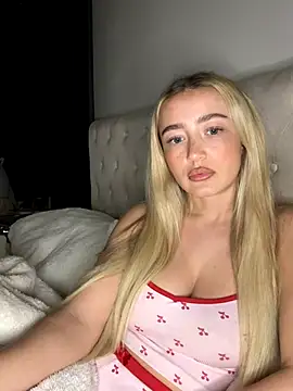 Snapshot of TashaXnaughty chatting on 12/21/25, 01:13 TashaXnaughty online show from 12/21/25, 01:13