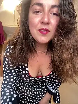 Snapshot of sweetrosedance chatting on 04/24/26, 04:09 sweetrosedance online show from 04/24/26, 04:09