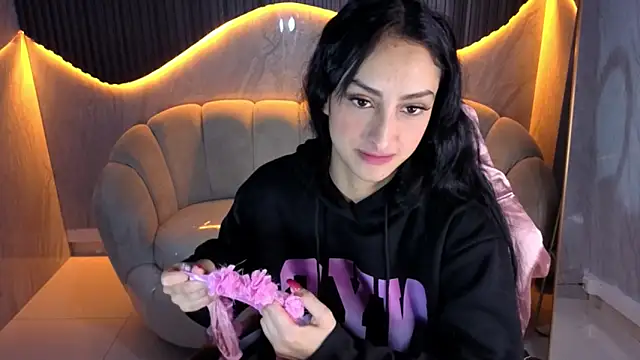 Snapshot of Tifany_Tx chatting on 03/25/26, 12:33 Tifany Tx online show from 03/25/26, 12:33