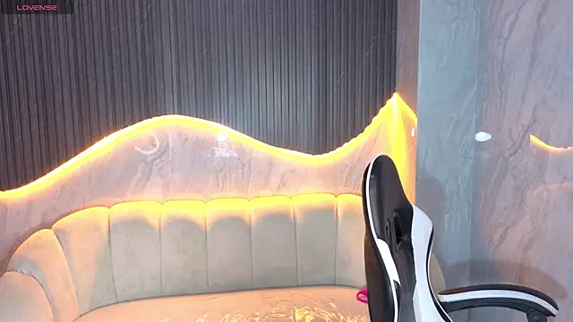 Snapshot of Tifany_Tx chatting on 04/20/26, 12:41 Tifany Tx online show from 04/20/26, 12:41