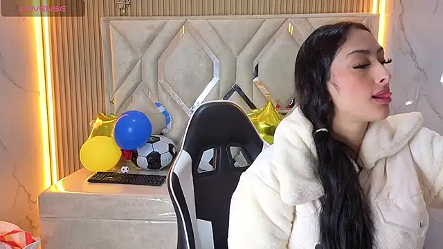 Tifany Tx online show from 07/11/26, 07:27
