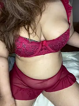 Snapshot of urbustymom chatting on 03/28/26, 09:31 urbustymom online show from 03/28/26, 09:31