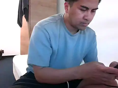 sweetpinoy2027 online show from 04/18/26, 12:20