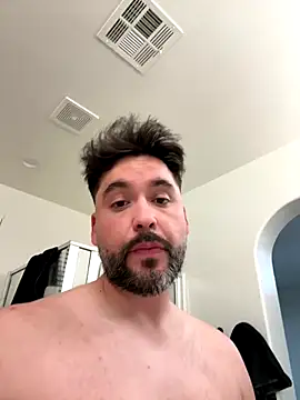 Snapshot of dad_bodforyou chatting on 12/21/25, 01:35 dad bodforyou online show from 12/21/25, 01:35