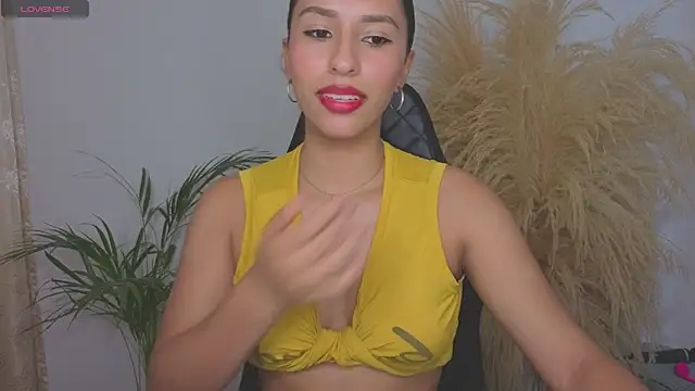 Snapshot of vieernes chatting on 05/04/26, 12:50 vieernes online show from 05/04/26, 12:50