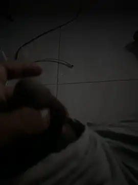 Snapshot of Xprimitif chatting on 12/15/25, 09:19 Xprimitif online show from 12/15/25, 09:19