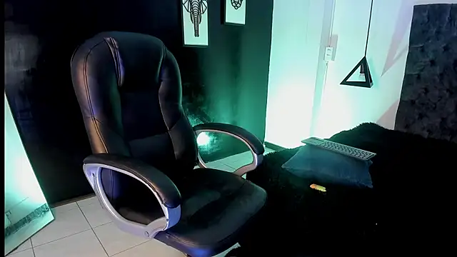 Snapshot of im_ralff chatting on 04/06/26, 04:10 im ralff online show from 04/06/26, 04:10