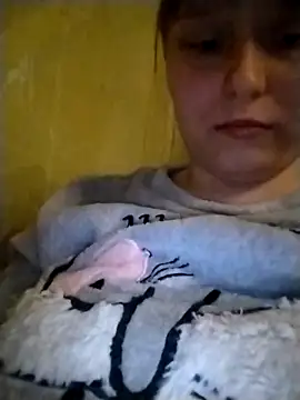 Snapshot of LusaF chatting on 12/16/25, 07:30 LusaF online show from 12/16/25, 07:30