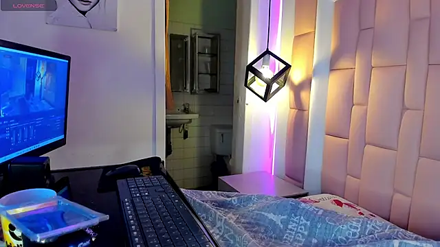 TaylerMiles online show from 01/15/26, 03:27