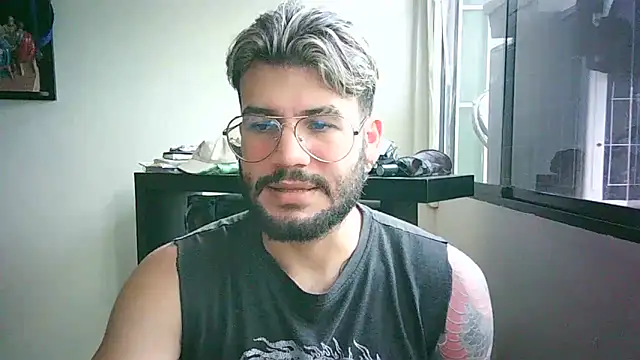 Snapshot of thedragonboyxxx chatting on 04/07/26, 07:14 thedragonboyxxx online show from 04/07/26, 07:14