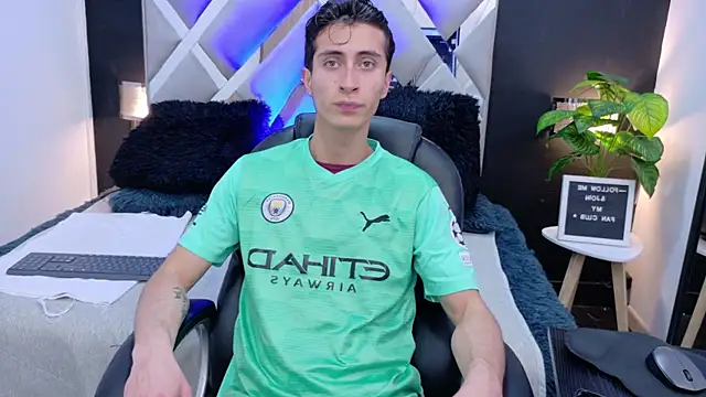 Ithan Skin online show from 01/16/26, 11:47