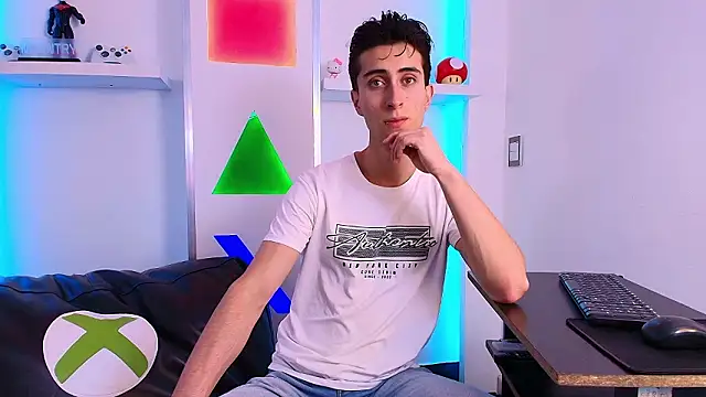 Ithan Skin online show from 02/02/26, 11:42