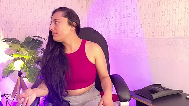 Snapshot of Ithan_Skin chatting on 03/19/26, 11:36 Ithan Skin online show from 03/19/26, 11:36