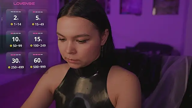 Snapshot of Dominatrix_Alice chatting on 04/05/26, 11:35 Dominatrix Alice online show from 04/05/26, 11:35