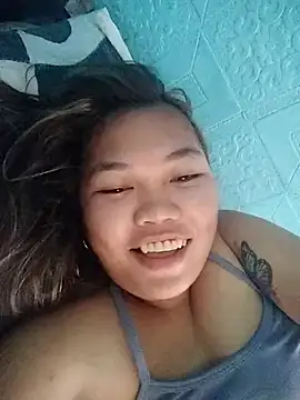 Snapshot of XxSexyPinay4uxX chatting on 03/28/26, 12:32 XxSexyPinay4uxX online show from 03/28/26, 12:32