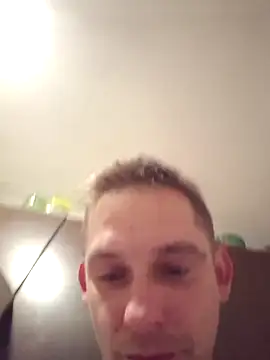 Snapshot of lsa_ chatting on 12/18/25, 09:54 lsa online show from 12/18/25, 09:54