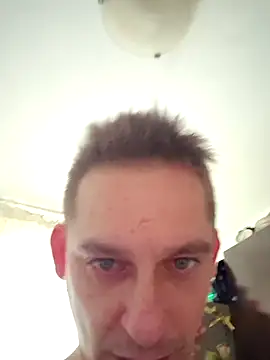 Snapshot of lsa_ chatting on 12/19/25, 10:00 lsa online show from 12/19/25, 10:00