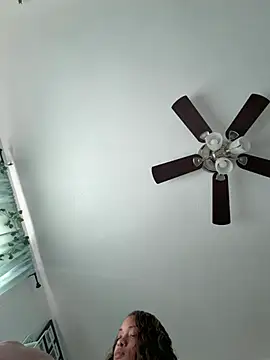 Snapshot of SweeTexasKyn chatting on 03/24/26, 03:17 SweeTexasKyn online show from 03/24/26, 03:17