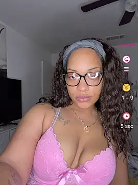 Snapshot of SweeTexasKyn chatting on 04/26/26, 04:10 SweeTexasKyn online show from 04/26/26, 04:10