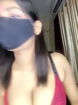 Snapshot of Zaayaa_2 chatting on 06/21/26, 05:37 Zaayaa 2 online show from 06/21/26, 05:37