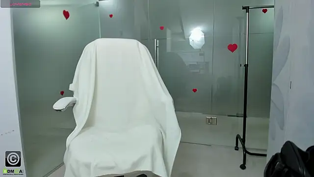 Snapshot of missdominna chatting on 02/04/26, 03:56 missdominna online show from 02/04/26, 03:56