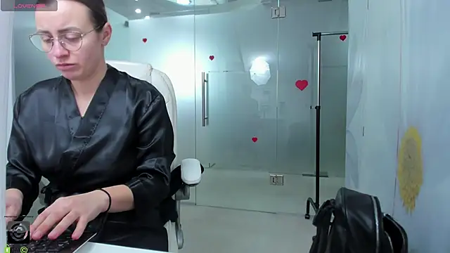 Snapshot of missdominna chatting on 02/12/26, 03:56 missdominna online show from 02/12/26, 03:56