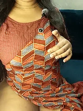 Snapshot of SSiya- chatting on 05/23/26, 07:29 SSiya- online show from 05/23/26, 07:29