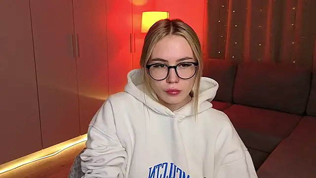 Aurelia Voss online show from 02/19/26, 05:58