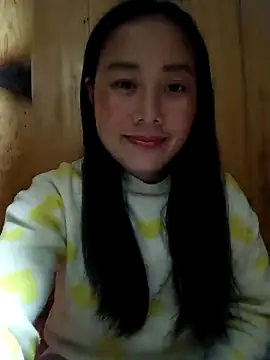 Snapshot of Chloe-ee chatting on 12/16/25, 12:10 Chloe-ee online show from 12/16/25, 12:10