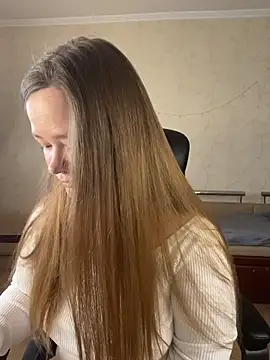 Snapshot of CaramelleSugarr chatting on 03/11/26, 08:09 CaramelleSugarr online show from 03/11/26, 08:09