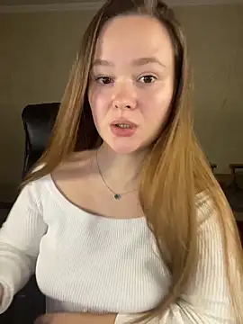 Snapshot of CaramelleSugarr chatting on 03/15/26, 05:08 CaramelleSugarr online show from 03/15/26, 05:08