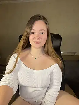 Snapshot of CaramelleSugarr chatting on 03/27/26, 08:41 CaramelleSugarr online show from 03/27/26, 08:41