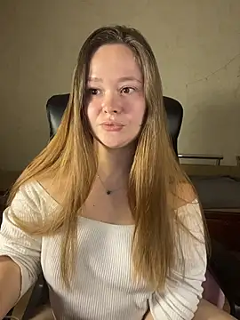 Snapshot of CaramelleSugarr chatting on 04/01/26, 06:27 CaramelleSugarr online show from 04/01/26, 06:27