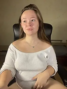 Snapshot of CaramelleSugarr chatting on 04/02/26, 05:54 CaramelleSugarr online show from 04/02/26, 05:54