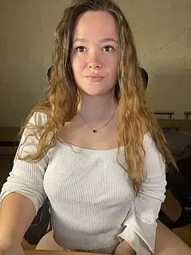 Snapshot of CaramelleSugarr chatting on 04/16/26, 05:58 CaramelleSugarr online show from 04/16/26, 05:58