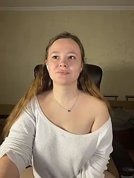 Snapshot of CaramelleSugarr chatting on 04/17/26, 07:50 CaramelleSugarr online show from 04/17/26, 07:50