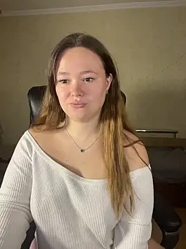 Snapshot of CaramelleSugarr chatting on 04/18/26, 05:39 CaramelleSugarr online show from 04/18/26, 05:39