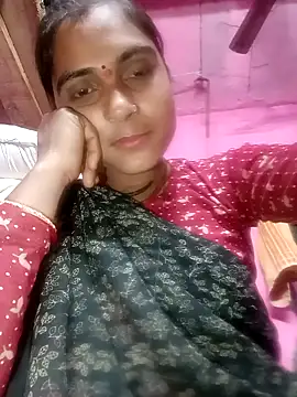 Snapshot of Bandna_sharma chatting on 12/19/25, 11:28 Bandna sharma online show from 12/19/25, 11:28